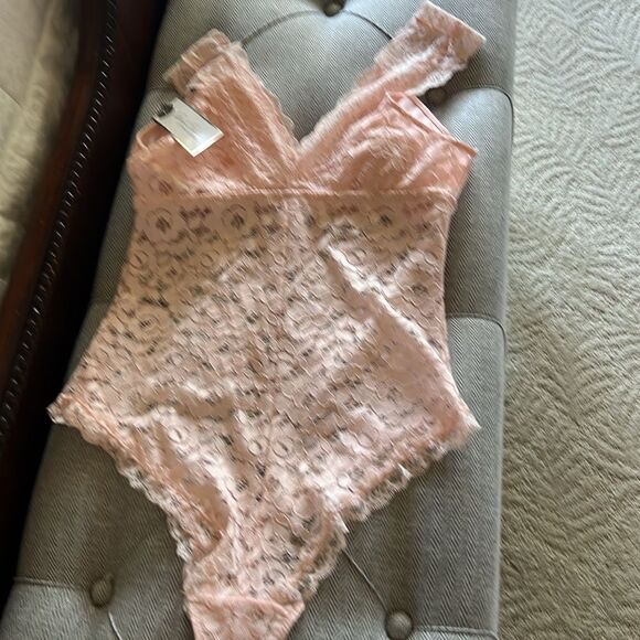 NWT Marylin Monroe Intimates in Painted Rose Lace Intimates Bodysuit Size Large - Picture 6 of 11